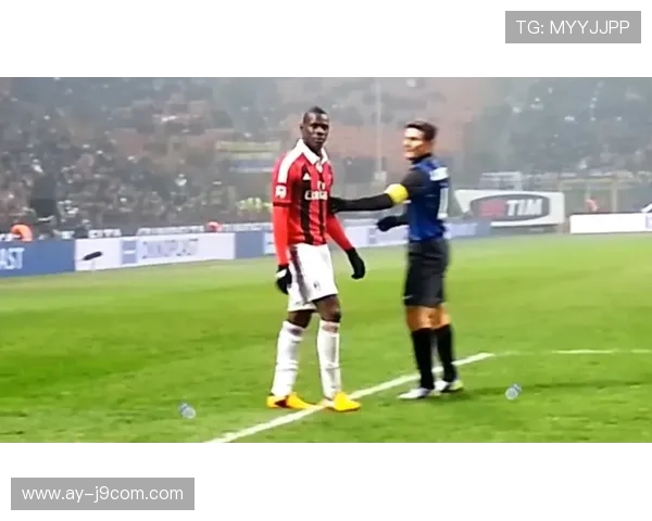 探讨足球球员歧视行为对竞技环境与社会价值观造成的深远负面影响